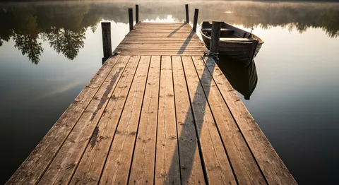 Donald Trump áp thuế 10% toàn cầu bất chấp phán quyết của Tối cao Pháp viện Hoa Kỳ