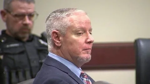 Phiên tòa vụ nổ súng Apalachee High School: Mẹ của Colt Gray ra làm chứng, tập trung vào khủng hoảng tâm lý và súng trường SIG Sauer